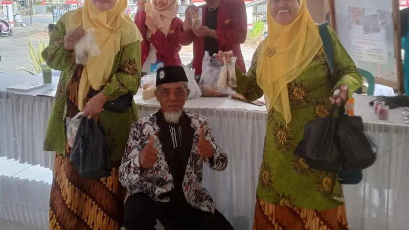 Susu Sapi Tawangsari Naik Kelas, KKN MAs Kelompok 99 Hadirkan Inovasi SUKA dan MOOCHI
