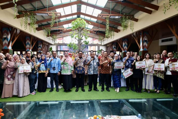 UMKM Award 2026, Pemkot Tangerang Serahkan Penghargaan bagi Pelaku Usaha Terbaik