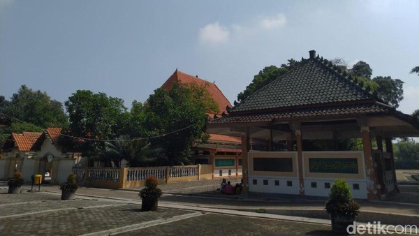 Makam Troloyo, Jejak Islam di Jantung Majapahit